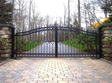 Pin by Zoe fielding on Contempary door | Entrance gates design, Home gate design, Front gate design