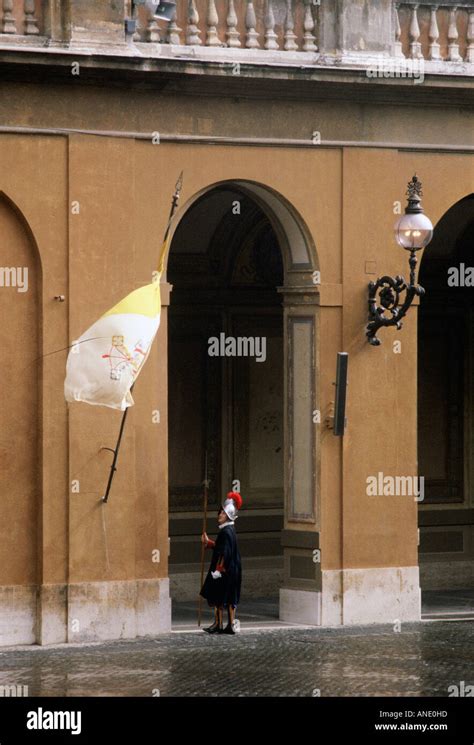 Guard Vatican Vatican City Stock Photo - Alamy