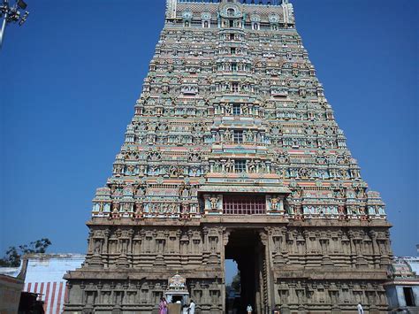 File:The magnificent Kasi Vishwanathat Temple Rajagopuram.jpg - Wikimedia Commons