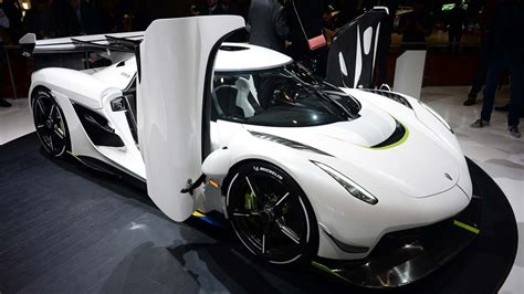 Everything incredible about the new 300mph Koenigsegg Jesko | Motoring Research