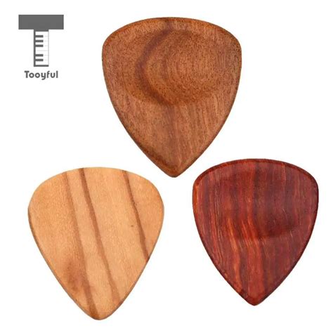 Tooyful 1 Piece Wood Acoustic Guitar Pick Plectrum Hearted Shape Picks for Bass Part Guitar ...