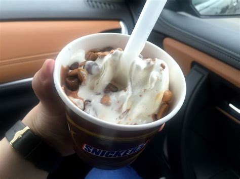 Snickers McFlurry from McDonald's ... perfect | Daleeeel.com