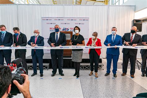 Washington's DCA airport completes long-awaited transformation - The ...