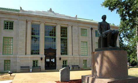 112 San Augustine County - 254 Texas Courthouses