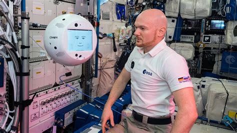 Airbus: astronaut assistant, CIMON (Crew Interactive Mobile CompanioN) passed its first tests in ...