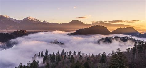 Cloudy mountains [6012x2832] : wallpapers