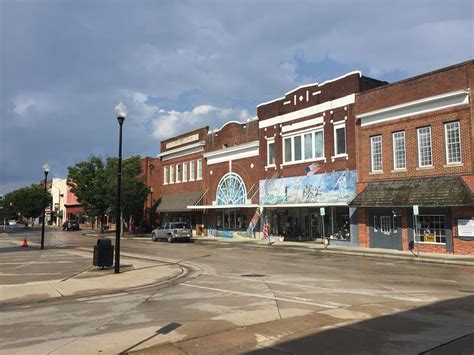 DownTown Roxboro, North Carolina. Paul Chandler July 2016. | Downtown, House styles, Street view