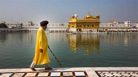 Sikh Temple Inside Gurdwara / Gurdwara Wikipedia : Scene at gurdwara ...