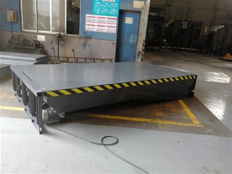 Warehouse Dock Equipment Hydraulic Dock Levelers 10Ton ,12Ton, 15Ton