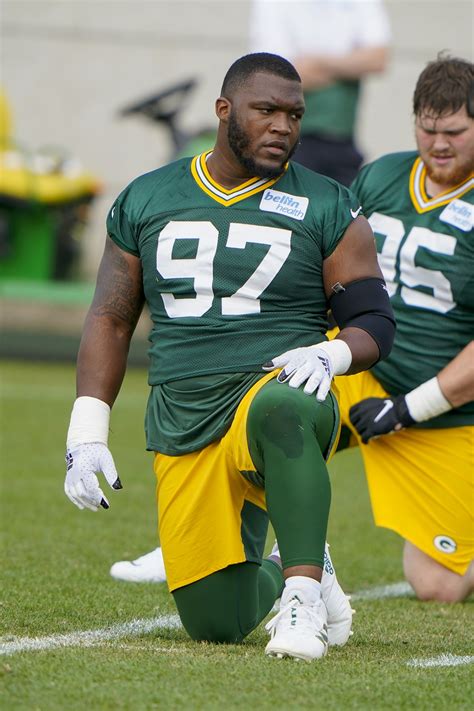 Packers sign DT Kenny Clark to four-year contract extension | AP News