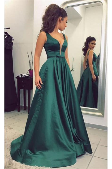 Elegant V-Neck Long Green Prom Evening Formal Dresses 3021541 in 2020 ...