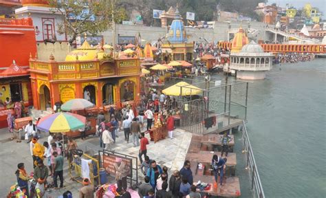 Beautiful View of Ganga Ghat Temple in Har Ki Pauri Editorial ...