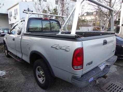 Sell used 2001 ford f150 xlt 4x4 in Harrison, New York, United States