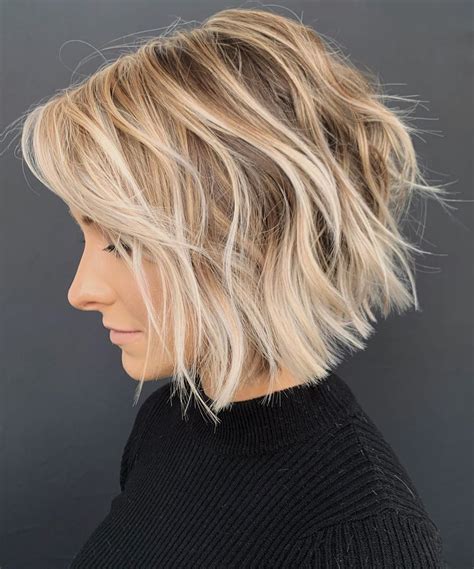 10 Wavy Bob Haircuts for Women - PoP Haircuts