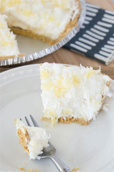 5-Minute No Bake Pineapple Cream Pie - A Mom's Take