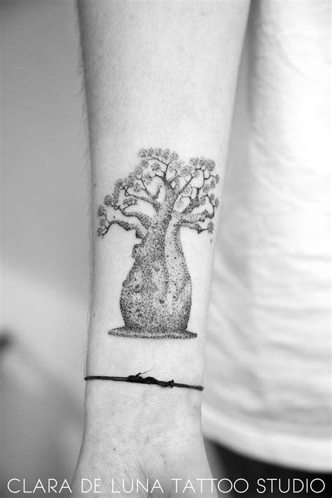 Baobab Dotwork Tattoo | Boas ideias para tatuagem, Tatuagem hippie ...