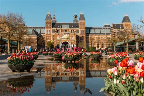 3 Days in Amsterdam Itinerary (Perfect for First-Timers) - Find Love and Travel