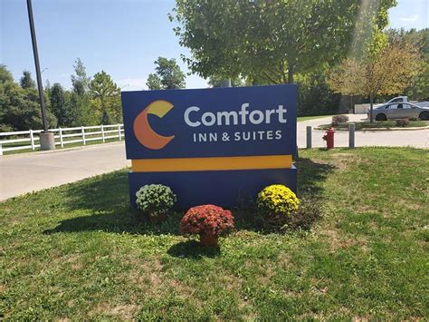 COMFORT INN & SUITES - Updated 2024 Prices & Hotel Reviews (Dover, Ohio)