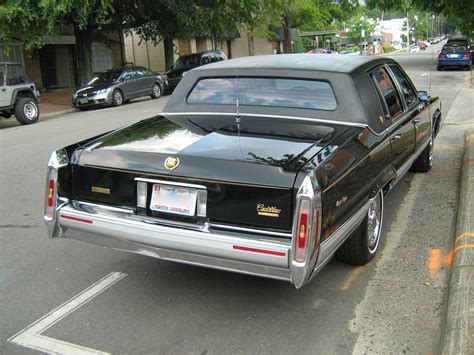 1944 Cadillac Fleetwood - Information and photos - MOMENTcar