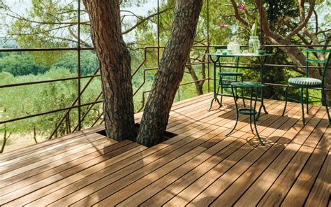 Marine: an engineered Teak Flooring for use outside and in