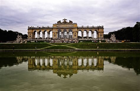 Schonbrunn Palace / Vienna, Austria | Schönbrunn palace, Palace, Vienna ...