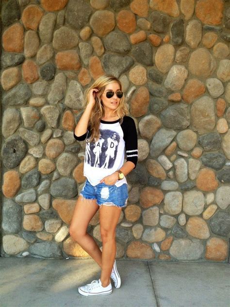 All white converse outfit blog | Converse Outfits | Casual Outfits ...