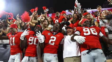 ‘College GameDay’ Taps Luke Bryan As Georgia-Tennessee Guest Picker