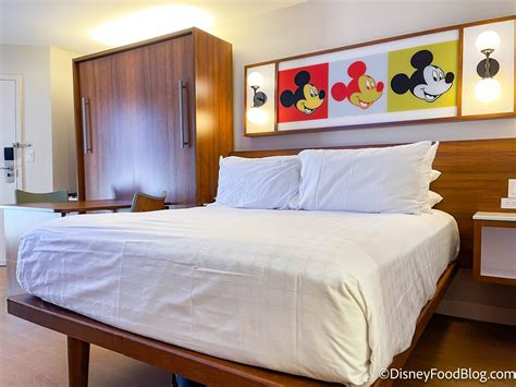 PHOTOS: Disney's Pop Century Resort Standard Room Tour | the disney ...