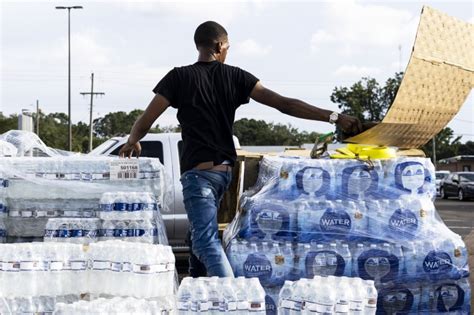 How Jackson residents banded together to survive the water crisis