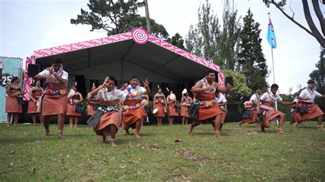 Tonga dance performance, Pacifica Festival 2017 - YouTube