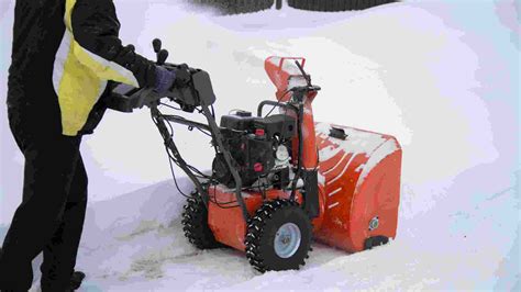 Snow Joe vs Toro Electric Snow Blowers: Which One is Better? - SkilledHub