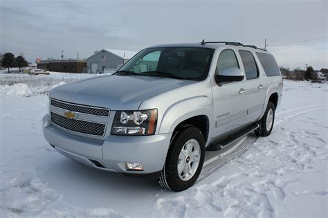 2013 CHEVROLET SUBURBAN LT WITH Z71 OFF ROAD 20K MILES SUPER CLEAN!!! - Ready To Go Autos