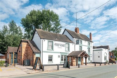 A wonderful village pub - The Vine, Wombourne Traveller Reviews - Tripadvisor