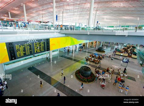 In das neue Terminal 3 Flughafen Peking Stockfotografie - Alamy