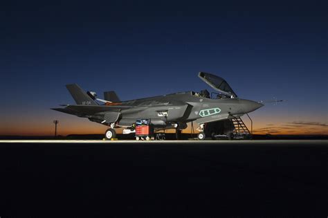 Lockheed Martin F-35 Lightning II Wallpapers HD Download