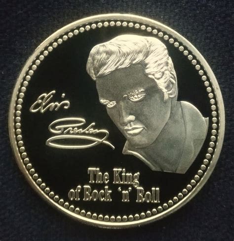 Beautiful gilded Elvis Presley commemorative coin 1935-1977 - Catawiki