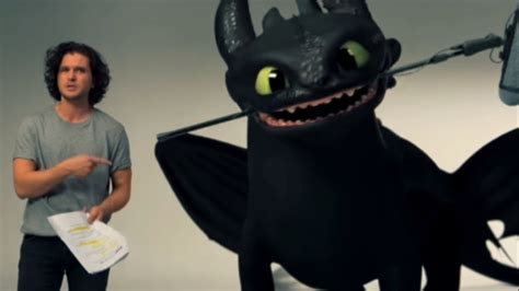 Funny toothless - YouTube