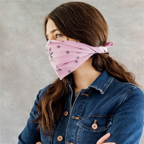 bandana face mask | How to wear bandana, Fashion face mask, Fashion