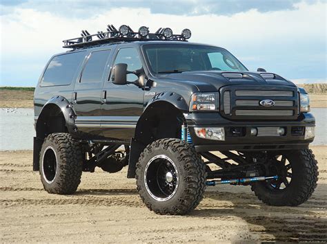 The Ultimate The Ford Excursion - Off Road Wheels