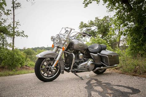 2016 Harley-Davidson Touring Road King Review