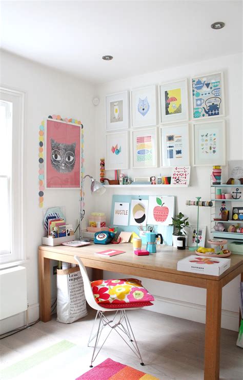 Colorful & cheerful workspace - Wohnidee by WOONIO | Home office decor, Home office design, Home ...