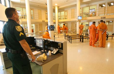 Orange County Corrections provide medical care for inmates - Orlando Sentinel