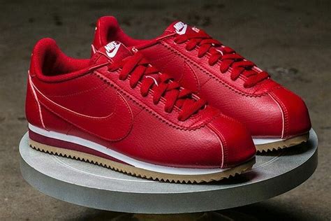 Nike Classic Cortez in red leather (con imágenes) | Zapatillas nike ...