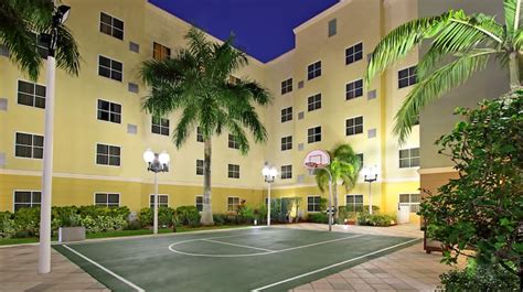 Homewood Suites by Hilton Miami - Airport West Hotel