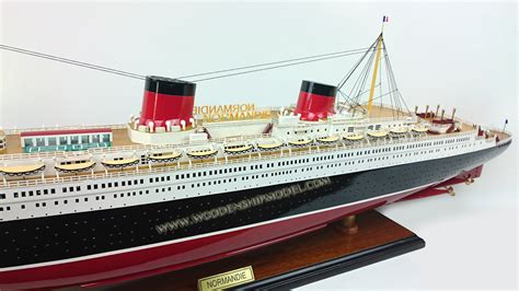 SS NORMANDIE HANDMADE SHIP MODEL MUSEUM QUALITY