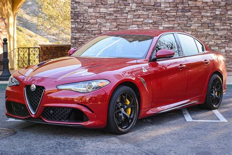 2018 Alfa Romeo Giulia Quadrifoglio auction - Cars & Bids