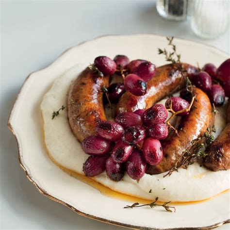 Perfect pap with sausages and roasted grapes - MyKitchen