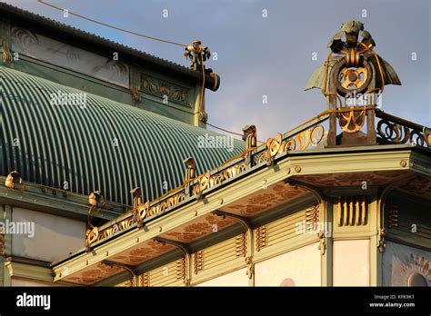 Art nouveau building (Karlsplatz Stadtbahn Station) in Vienna (Austria ...