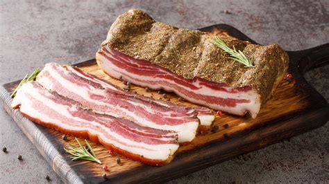 Here's What Makes Guanciale Different From Bacon