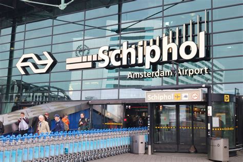 Airport Schiphol Amsterdam - VIVINAVIAGEM